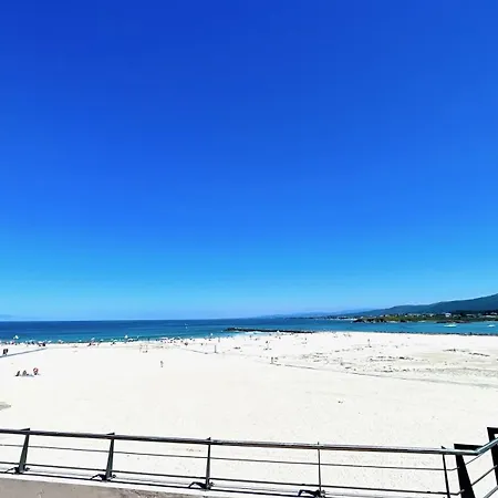 The Cliffs A Ribeira - Llas *