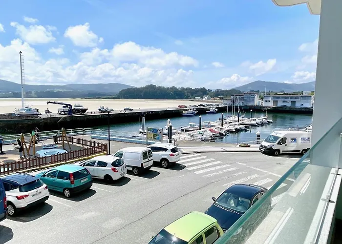 The Cliffs A Ribeira - Llas * Foz