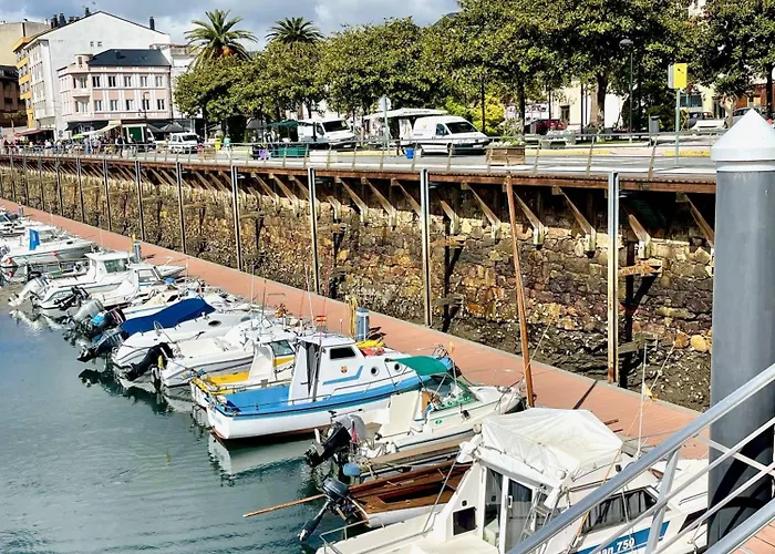 The Cliffs A Ribeira - Llas * Foz
